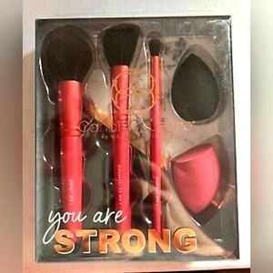 🆕Candie Couture by Margaret Josephs 5-pc Makeup Brush and Sponge Set